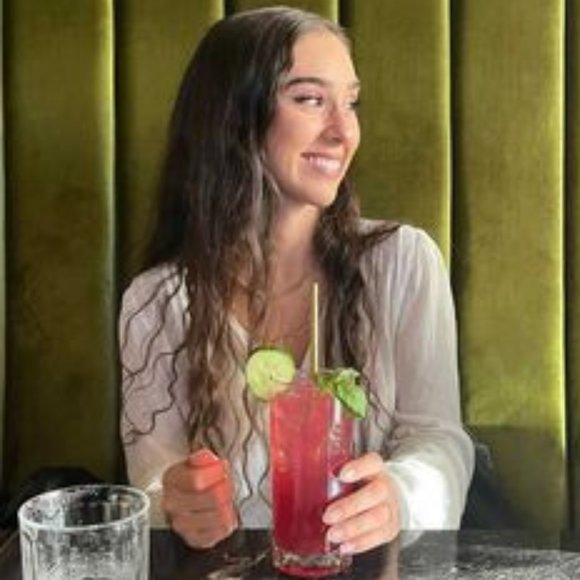 Meet your Posher, Haley - Picture 1 of 1